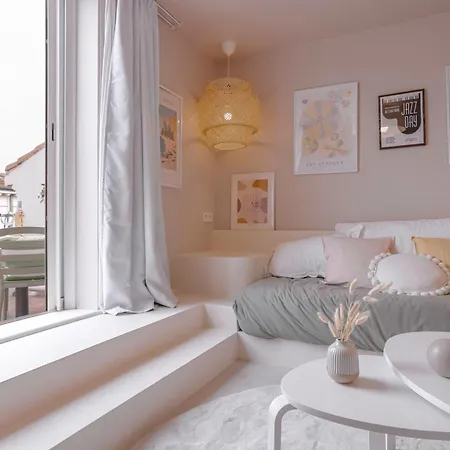 Alma Florian 4 People With Terrace Daire Cannes